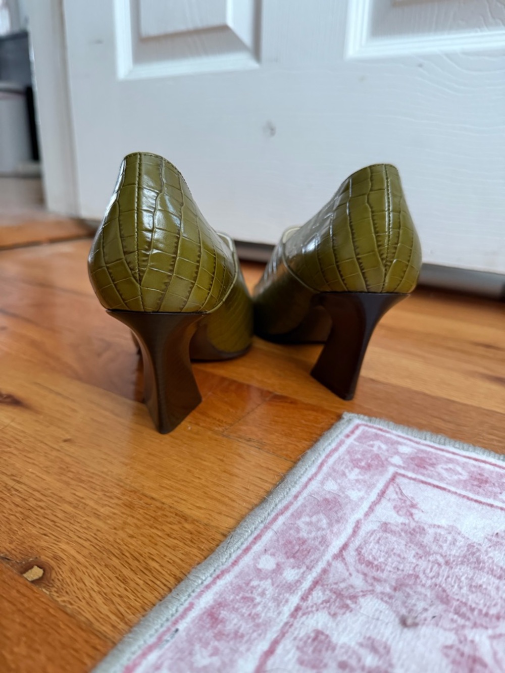 NEW Bottega Veneta Green Lewis Heels sz 37 | $1500 MSRP - Picture 7 of 10
